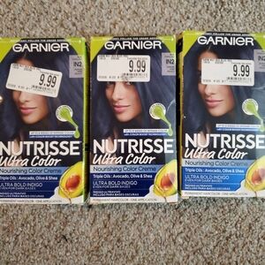 Garnier Nutrisse Ultra Color - Bold Indigo Shade with Green Accents